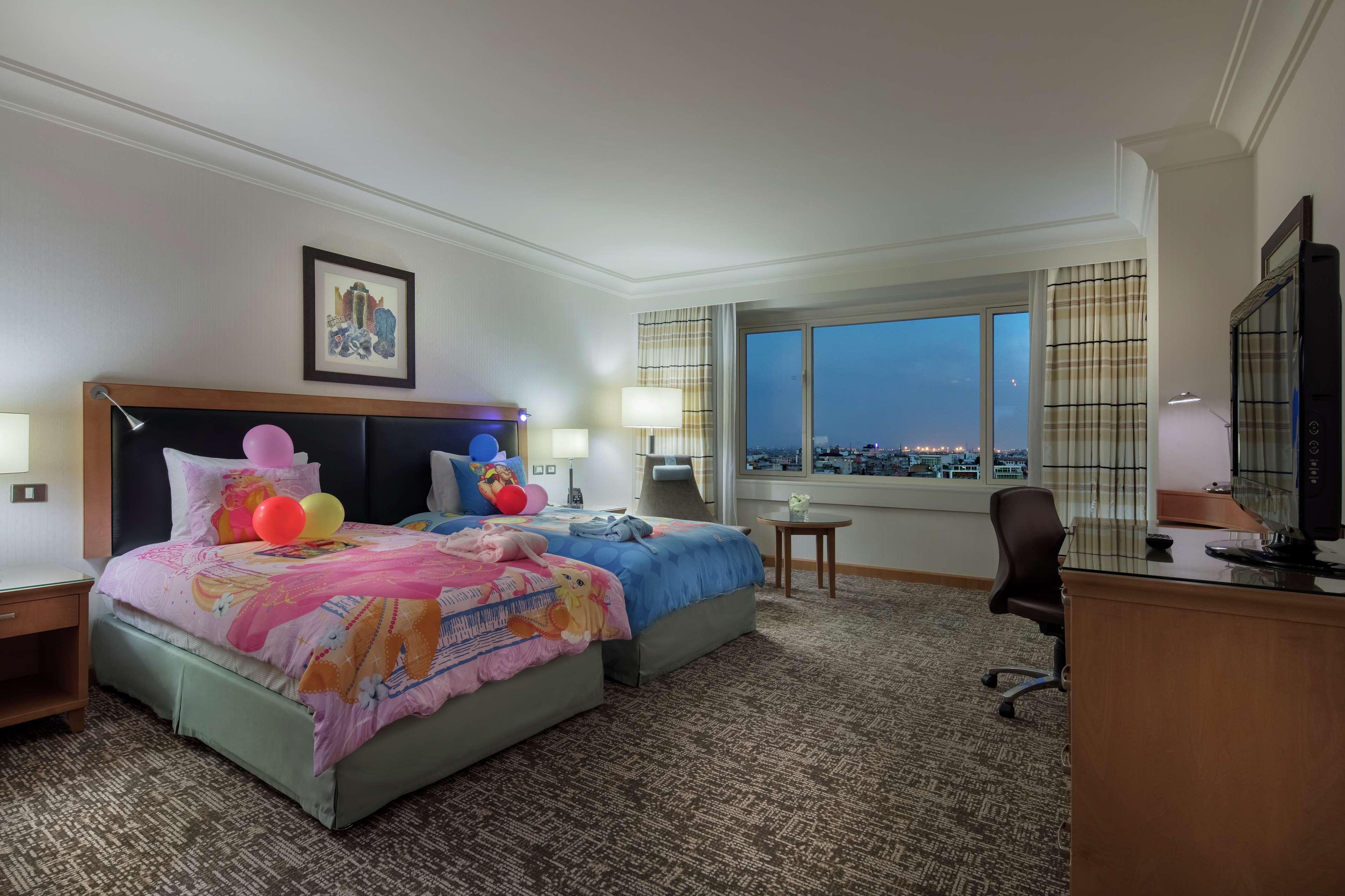 Adana Hiltonsa Hotel Екстериор снимка